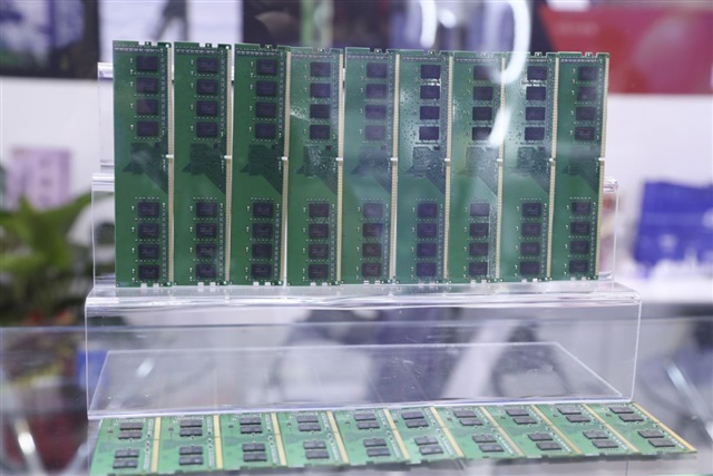 Low consumer demand pulling memory prices down across the board